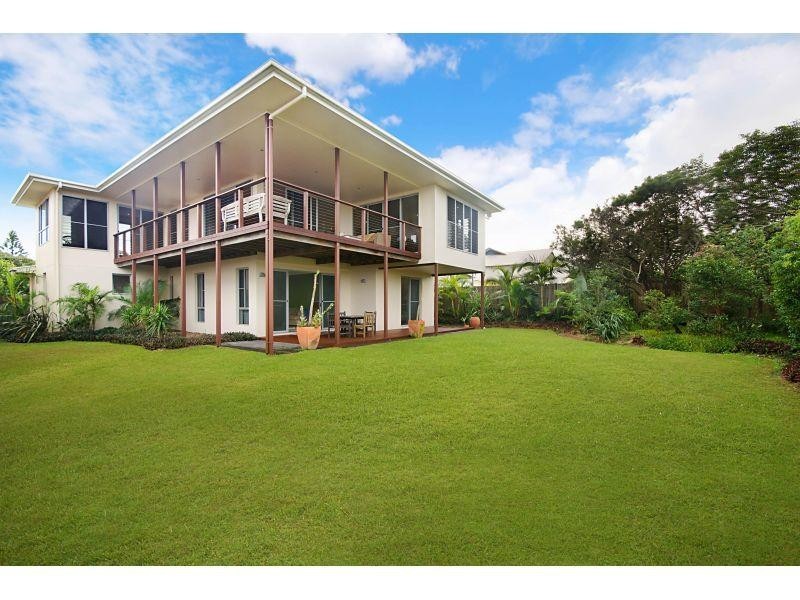 100 Persimmon Drive, Peregian Beach QLD 4573