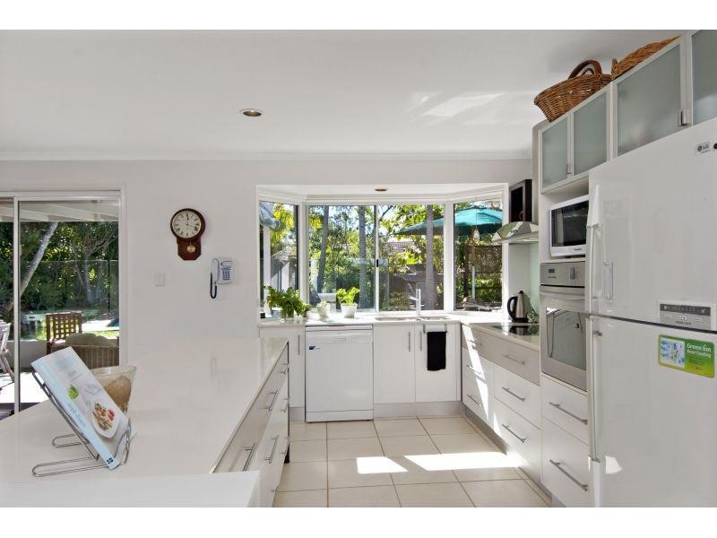 12 Capri Court, Noosa Heads QLD 4567