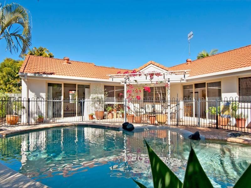 10 Sternlight Street, Noosa Waters QLD 4566