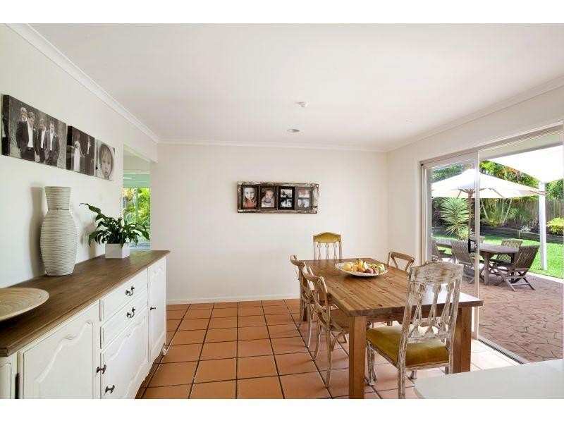 24 Seacove Court, Noosa Waters QLD 4566