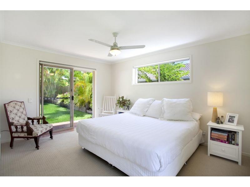 24 Seacove Court, Noosa Waters QLD 4566