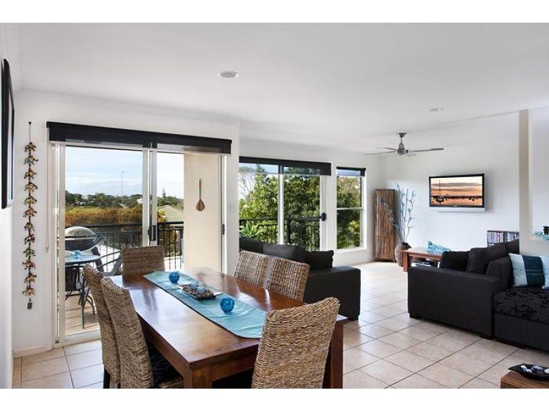 5/82 Southern Cross Parade, Sunrise Beach QLD 4567