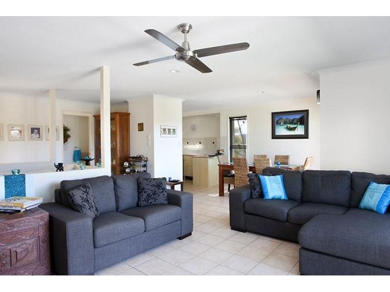 5/82 Southern Cross Parade, Sunrise Beach QLD 4567