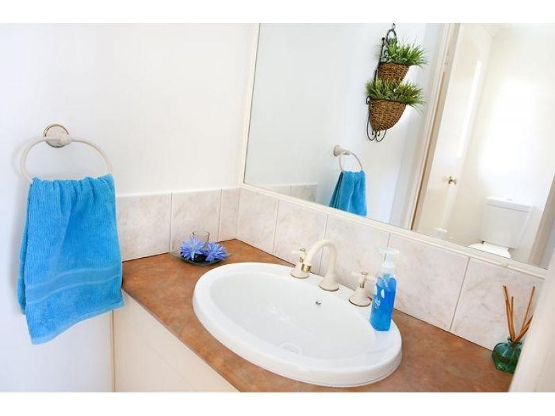 5/82 Southern Cross Parade, Sunrise Beach QLD 4567