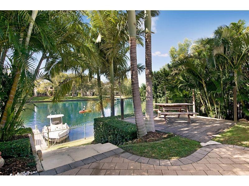 1 Riverbreeze Avenue, Noosa Waters QLD 4566