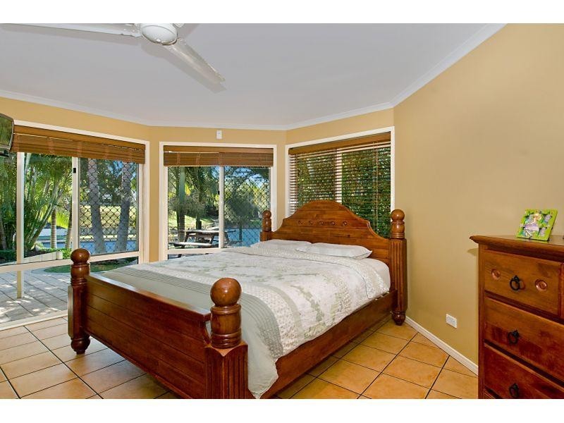 1 Riverbreeze Avenue, Noosa Waters QLD 4566