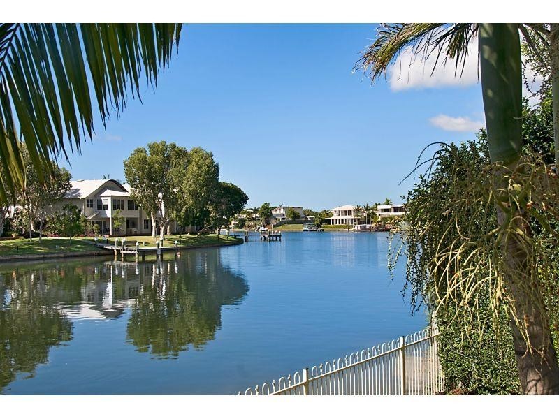 1 Riverbreeze Avenue, Noosa Waters QLD 4566