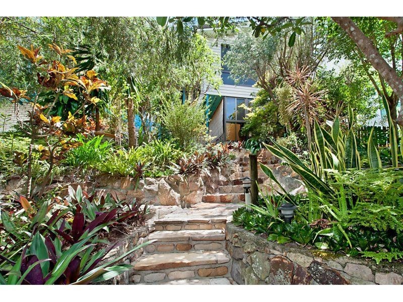 18 Woodland Drive, Peregian Beach QLD 4573