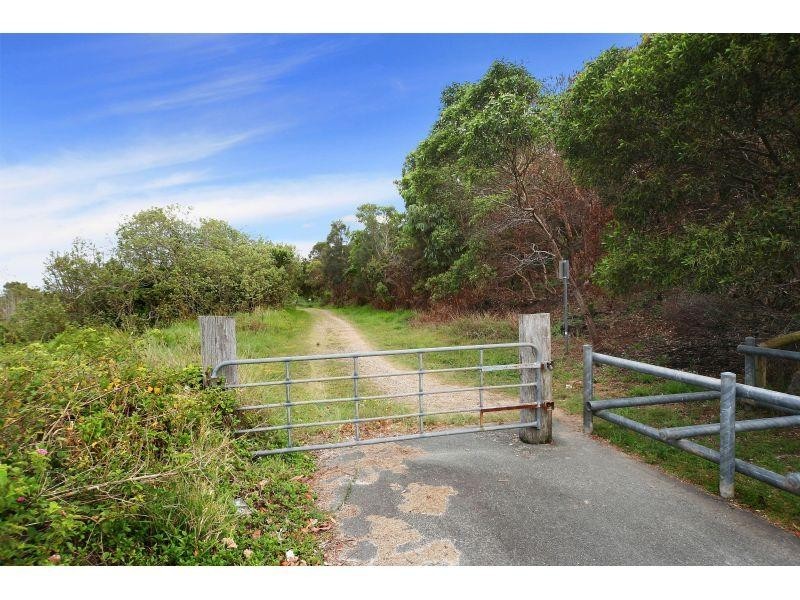 18 Woodland Drive, Peregian Beach QLD 4573