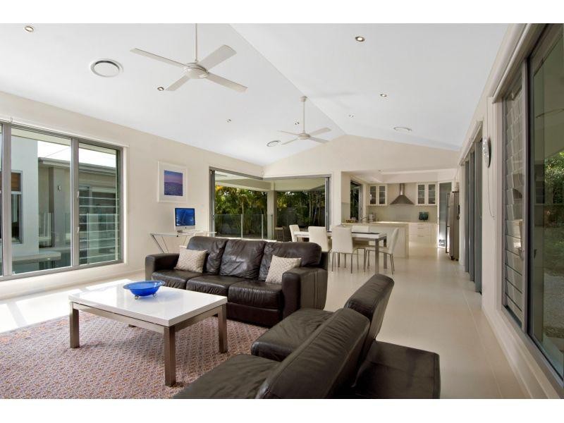 4 Aspera Place, Noosaville QLD 4566