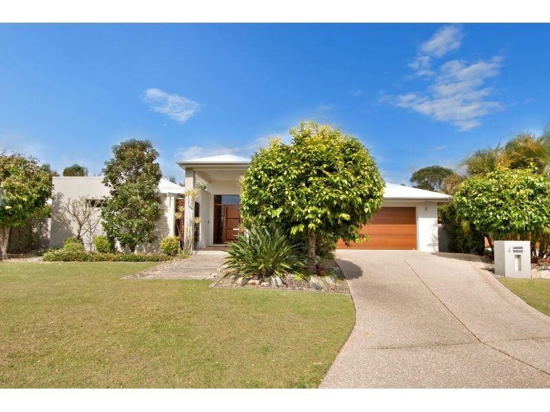 4 Aspera Place, Noosaville QLD 4566