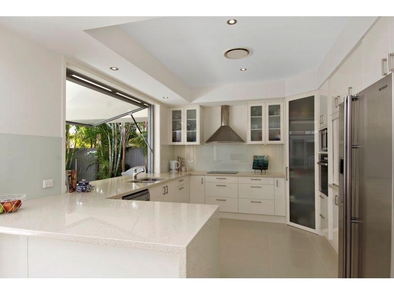 4 Aspera Place, Noosaville QLD 4566