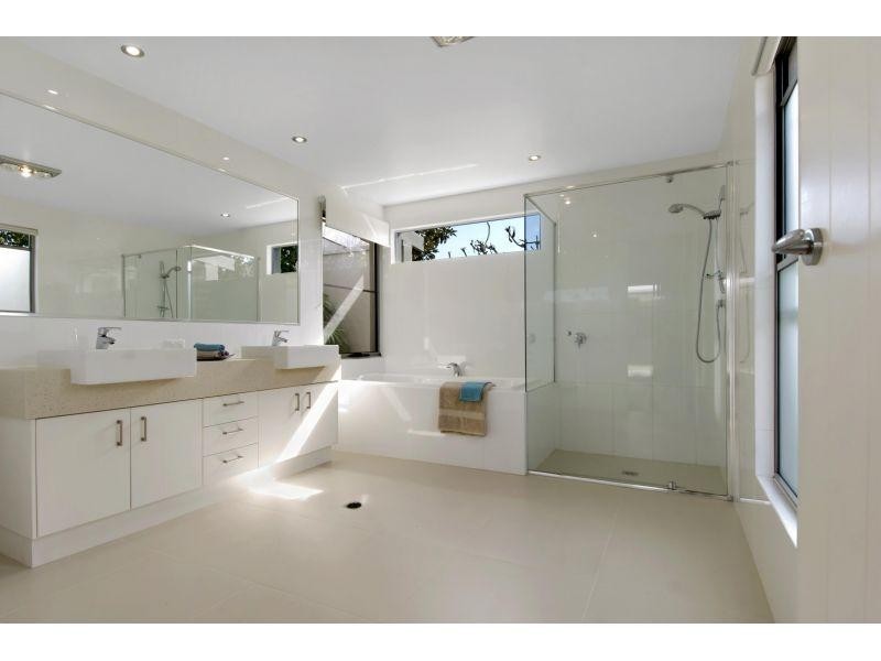 4 Aspera Place, Noosaville QLD 4566