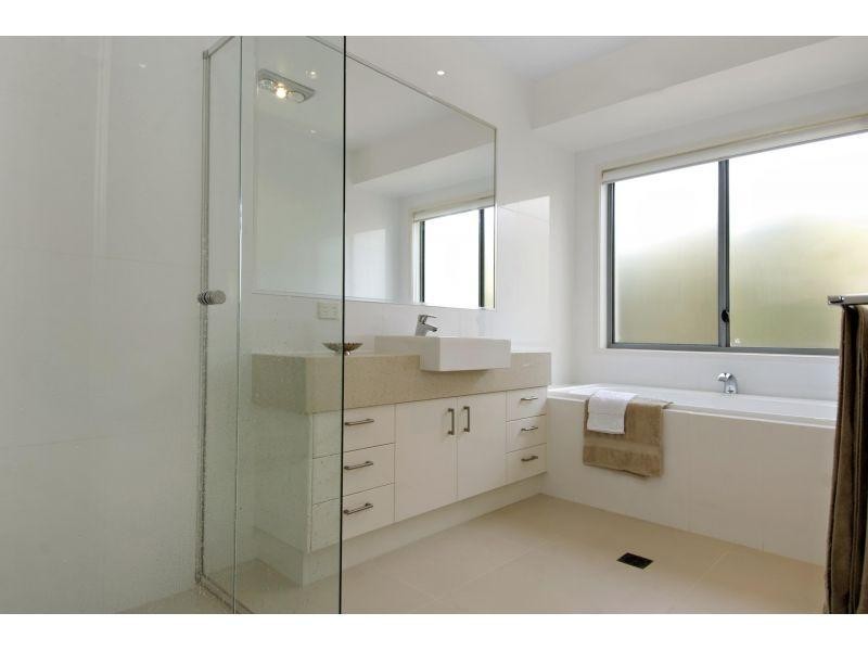 4 Aspera Place, Noosaville QLD 4566