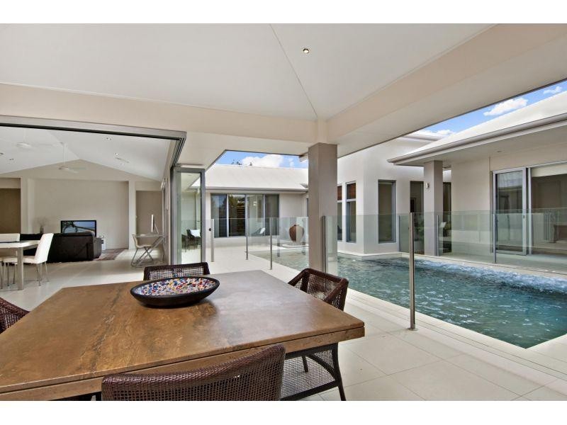 4 Aspera Place, Noosaville QLD 4566