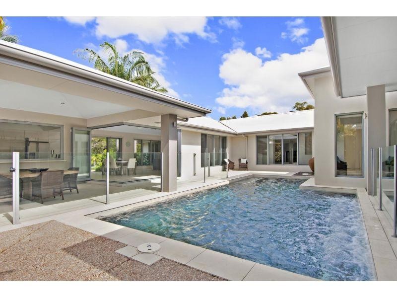 4 Aspera Place, Noosaville QLD 4566