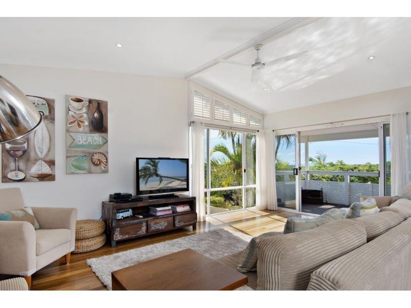 40 Arkana Drive, Noosa Heads QLD 4567