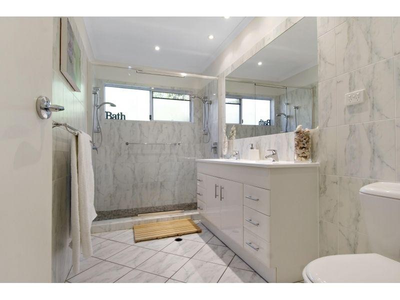 40 Arkana Drive, Noosa Heads QLD 4567