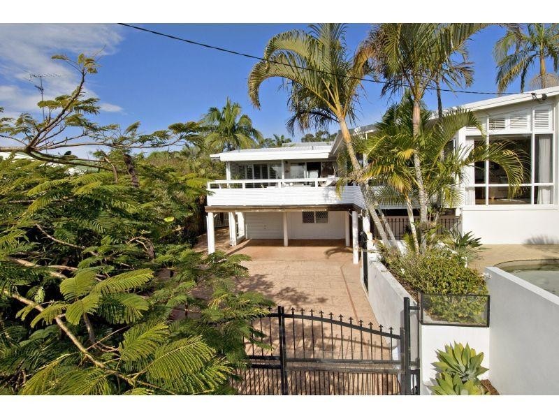 40 Arkana Drive, Noosa Heads QLD 4567