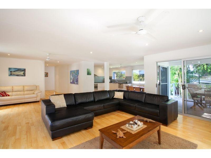 20 Leslie Drive, Noosa Heads QLD 4567