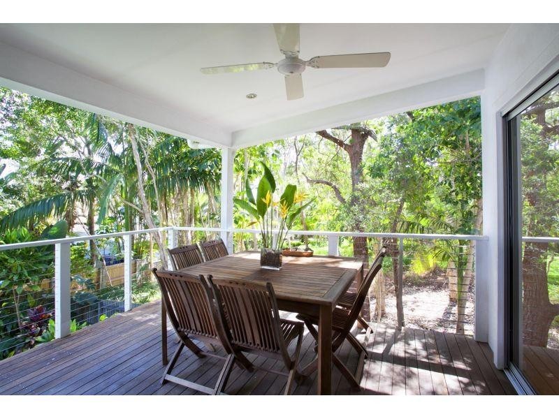 20 Leslie Drive, Noosa Heads QLD 4567