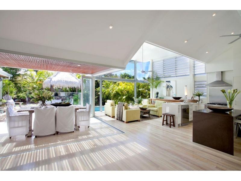 4 Currawong Street, Noosa Heads QLD 4567