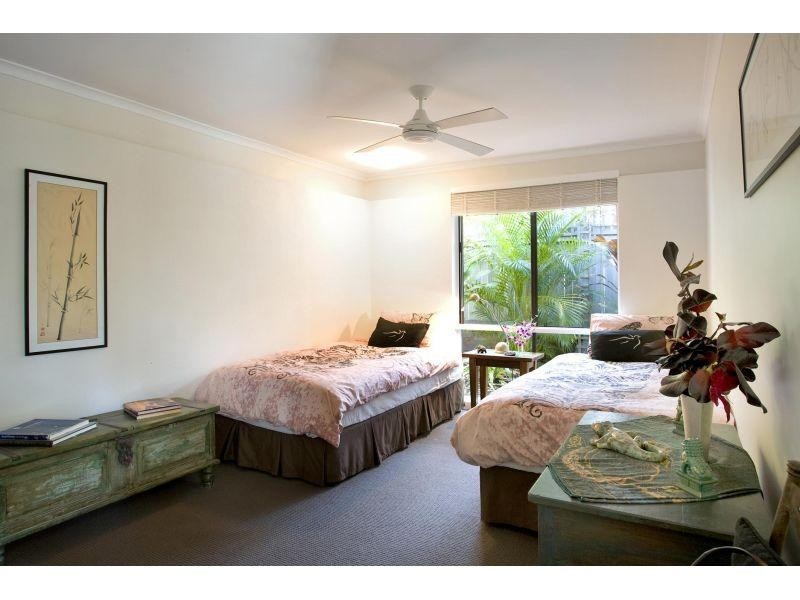 4 Currawong Street, Noosa Heads QLD 4567