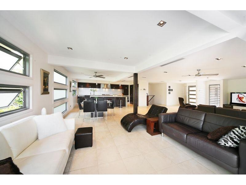 19 Orealla Crescent, Sunrise Beach QLD 4567