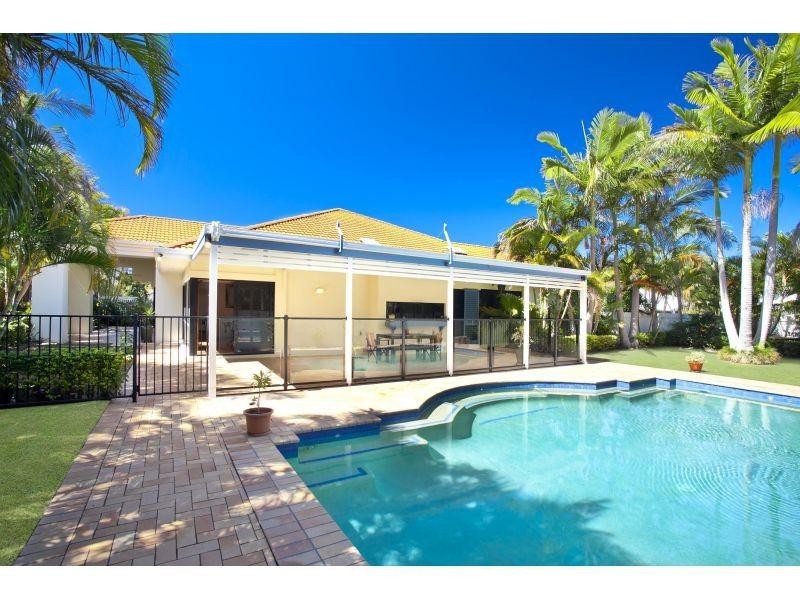 4 Oceanmist Court, Noosa Waters QLD 4566