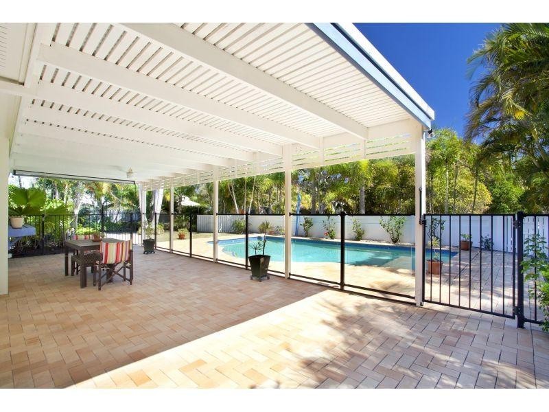 4 Oceanmist Court, Noosa Waters QLD 4566