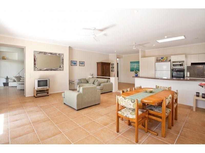 4 Oceanmist Court, Noosa Waters QLD 4566