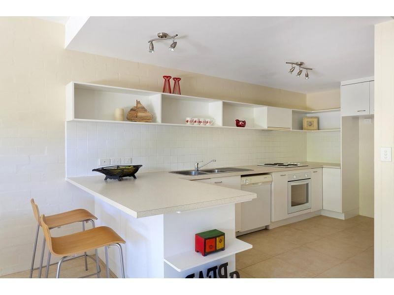 2/24 Viewland Drive, Noosa Heads QLD 4567
