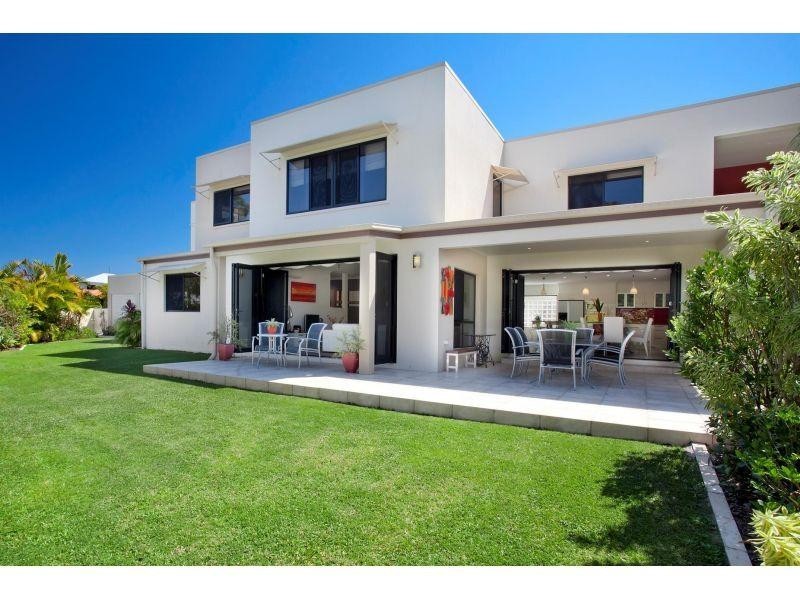 26 Starboard Avenue, Noosaville QLD 4566