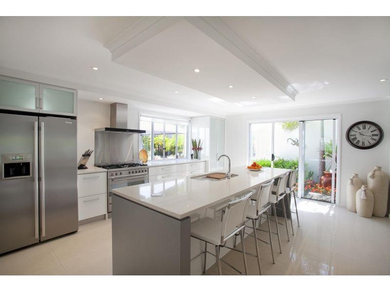 6 Seashell Place, Noosa Waters QLD 4566