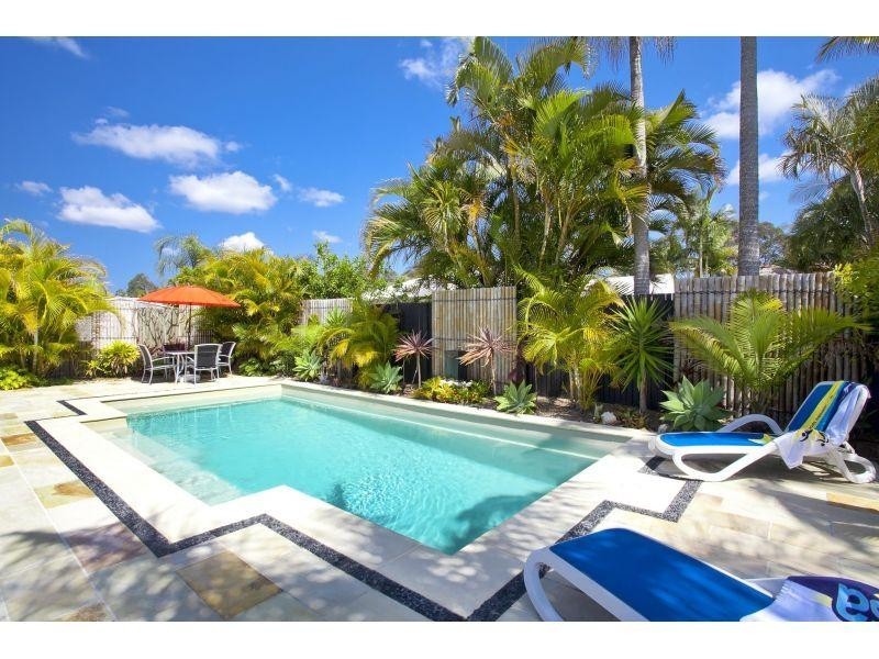 6 Seashell Place, Noosa Waters QLD 4566
