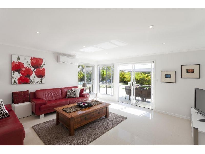 6 Seashell Place, Noosa Waters QLD 4566