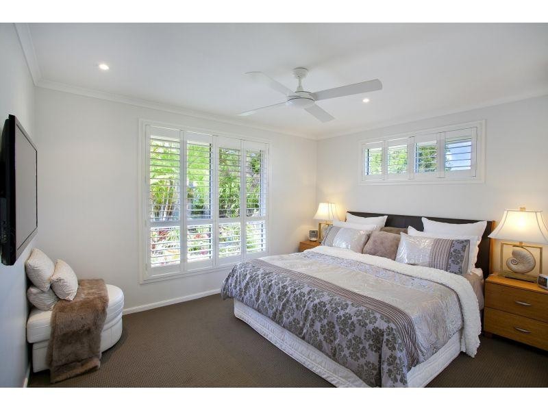 6 Seashell Place, Noosa Waters QLD 4566