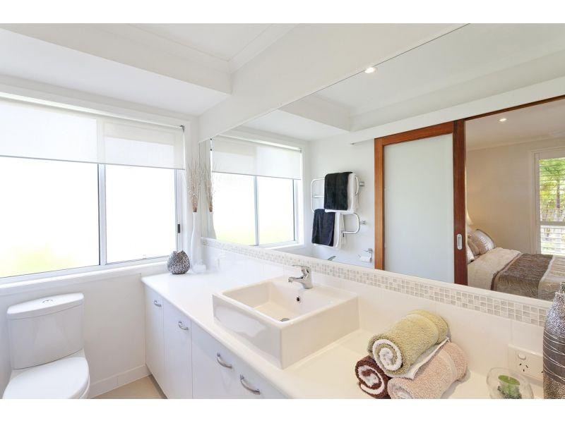 6 Seashell Place, Noosa Waters QLD 4566