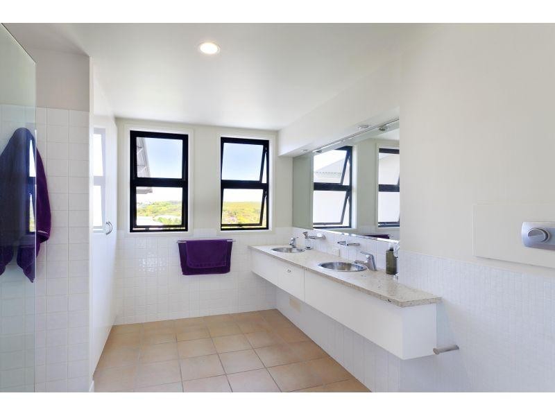15 Tropicana Rise, Castaways Beach QLD 4567
