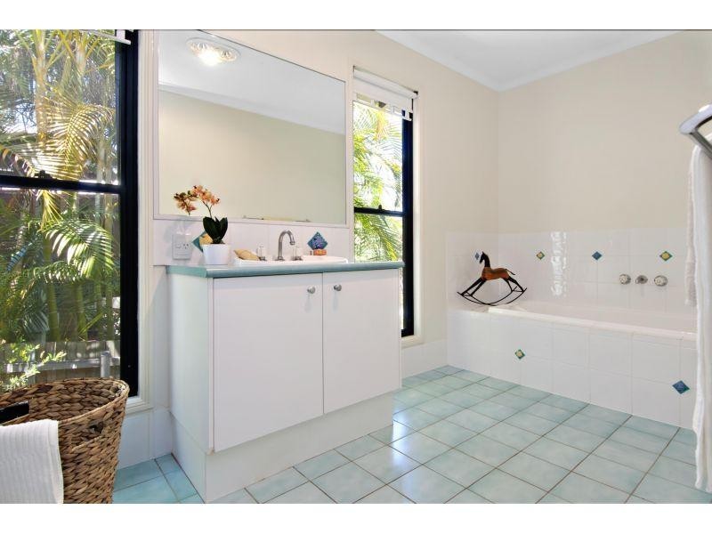 5 Thornbill Court, Noosa Heads QLD 4567