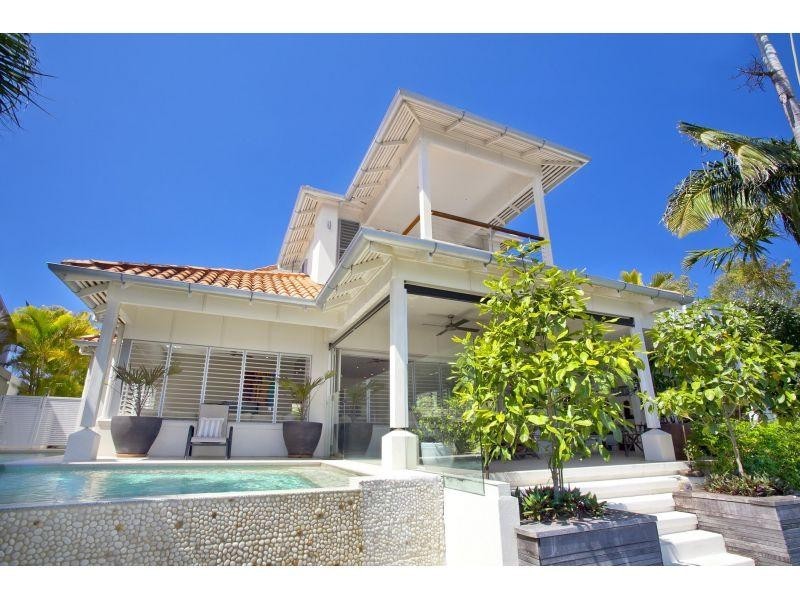 11 Waterside Court, Noosa Waters QLD 4566