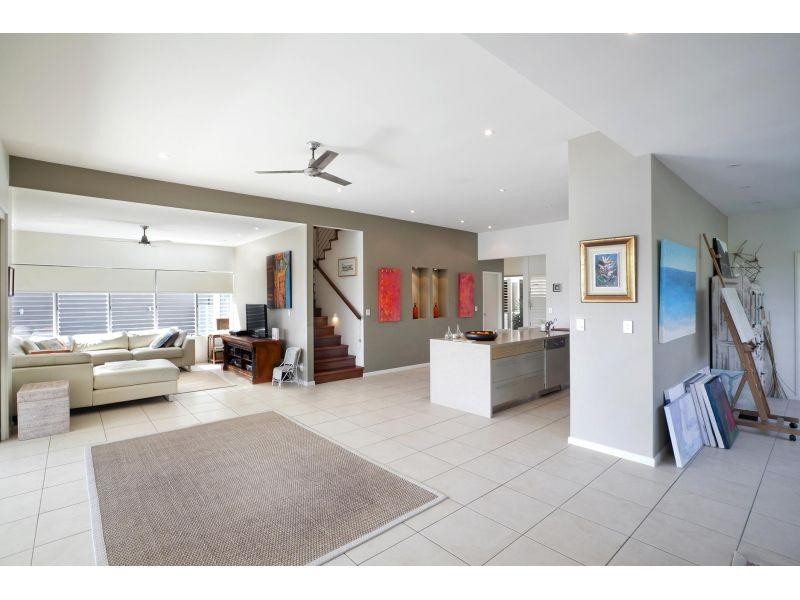 11 Waterside Court, Noosa Waters QLD 4566