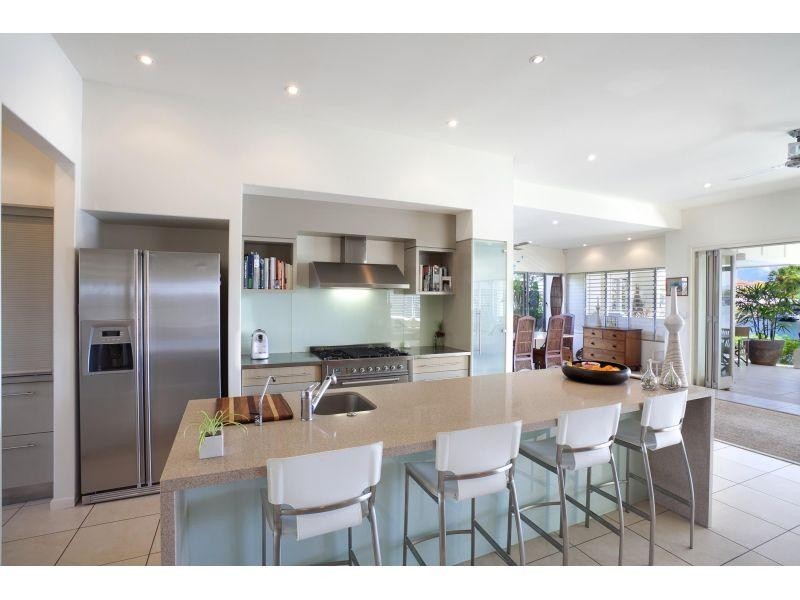 11 Waterside Court, Noosa Waters QLD 4566