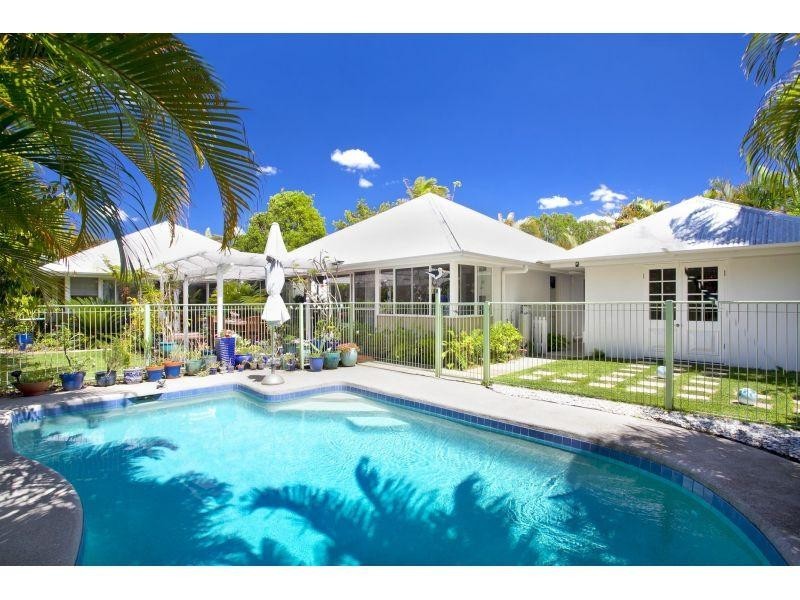 24 Aquamarine Circuit, Noosa Waters QLD 4566