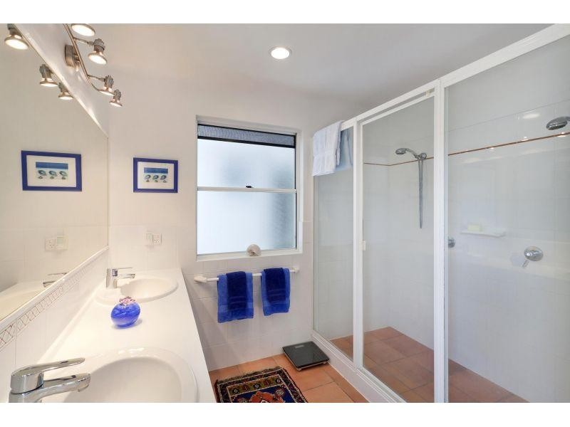 24 Aquamarine Circuit, Noosa Waters QLD 4566