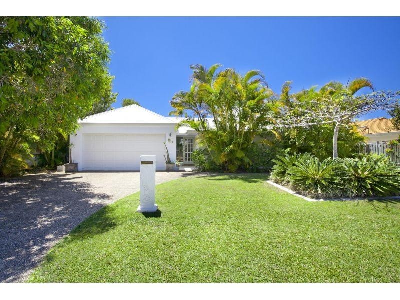 24 Aquamarine Circuit, Noosa Waters QLD 4566