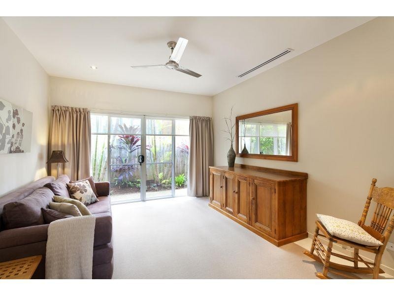 1 Treasure Cove, Noosaville QLD 4566