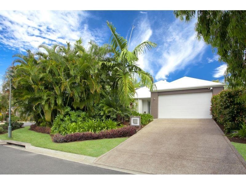 1 Treasure Cove, Noosaville QLD 4566