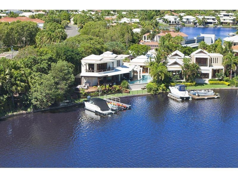 4 Seahorse Place, Noosa Waters QLD 4566