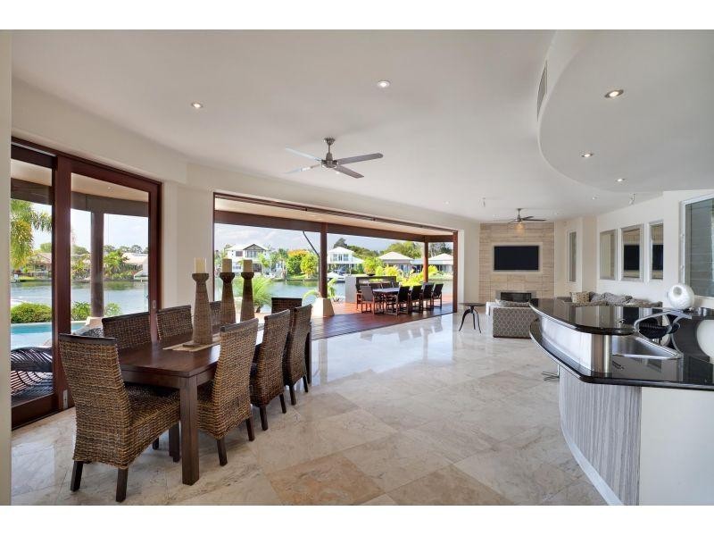 4 Seahorse Place, Noosa Waters QLD 4566